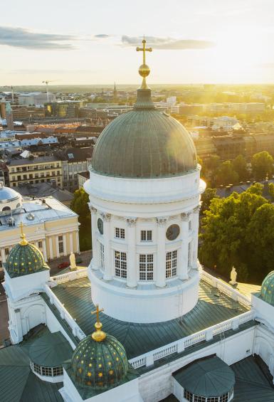 Helsinki Cathedral is one of the prominent landmarks of Helsinki. 