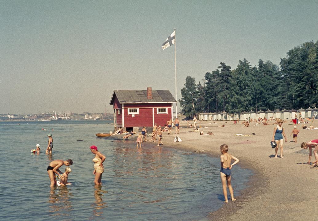 Pihlajasaaren pohjoisranta vuodelta 1963. 