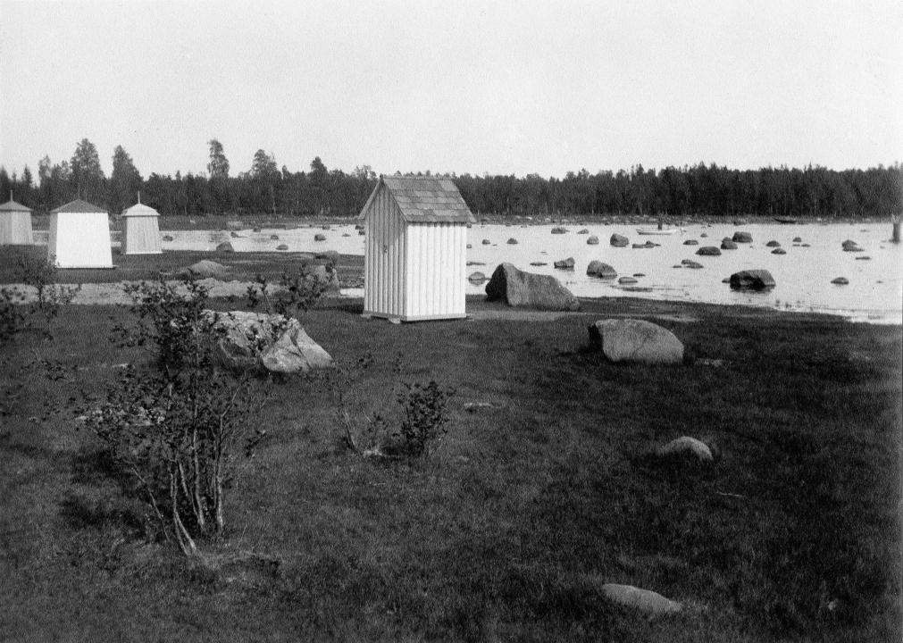 Lauttasaaren merikylpylä vuodelta 1920.