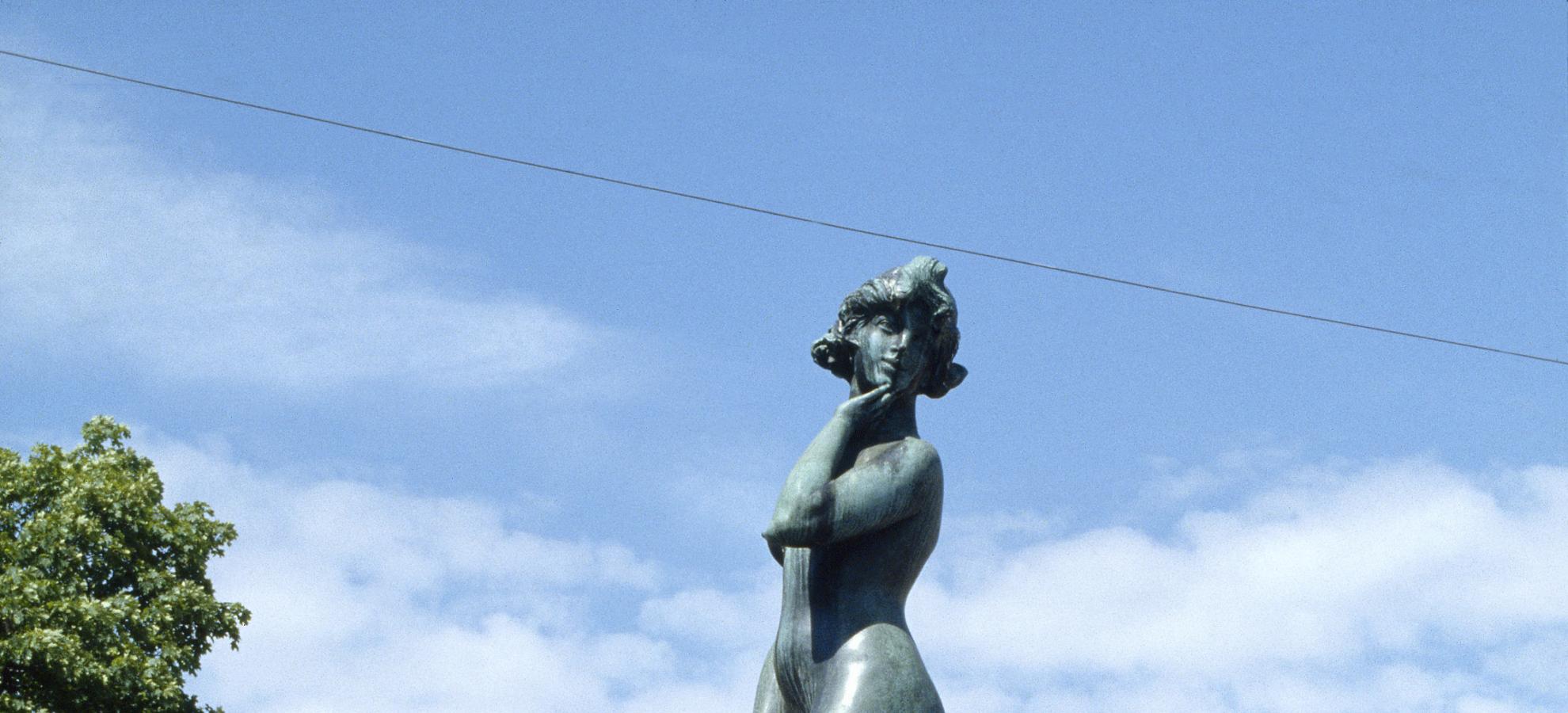 Ville Vallgren: Havis Amanda statue & fountain, 1908