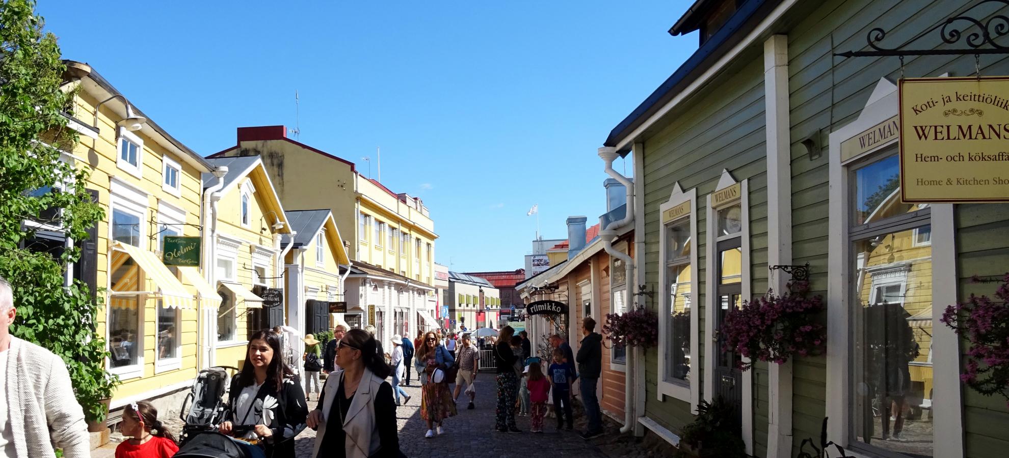 Buy unique souvenirs from Old Porvoo